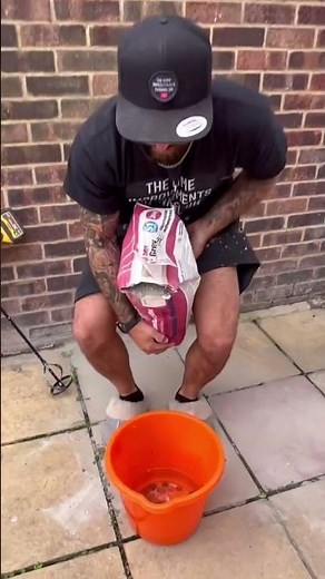 How To Mix Plaster Tile Adhesive on Your own #diy #shorts #howto