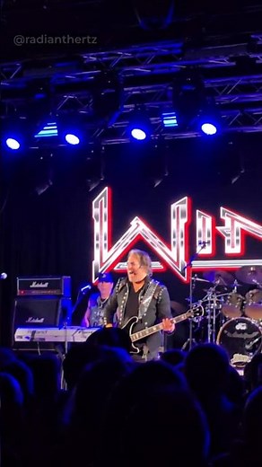 Winger – Headed for a Heartbreak (Live) #Shorts