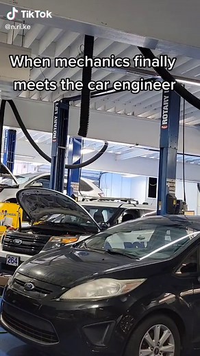 Mechanic vs Technician: Understanding the Key Differences