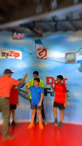 Gravity Zip @gravityzipskydiving is India's first and only indoor skydiving arena and of course they had to come to Hyderabad first 👍 One can enjoy the feeling of feeling of flying, but in an indoor, controlled and 100% safe environment.🕴️ Safe for ages 6 to 95 years and weight upto 110 kgs - each flight is a glorious 2 minutes long but needs at least an hour of prep before that to pick the right size and change into the gear and then train to hold the correct posture while skydiving 🙂 The fl