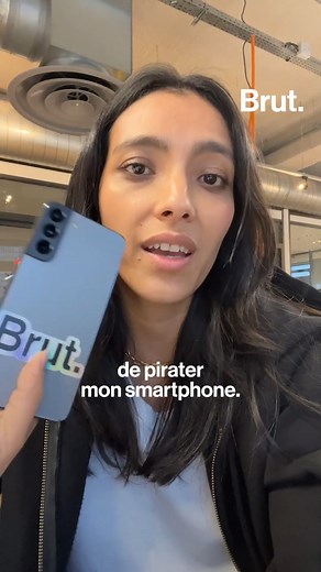Sans que vous le sachiez, des inconnus contrôlent peut-être votre téléphone à distance… Mais comment font-ils ? Pour tester, notre journaliste Mina Soundiram a demandé à un hacker de pirater son smartphone. | Brut