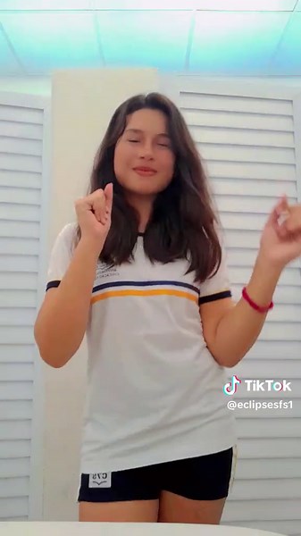 Dancinhas TikTok: Meninas de 14 Anos Arrasando na Dança