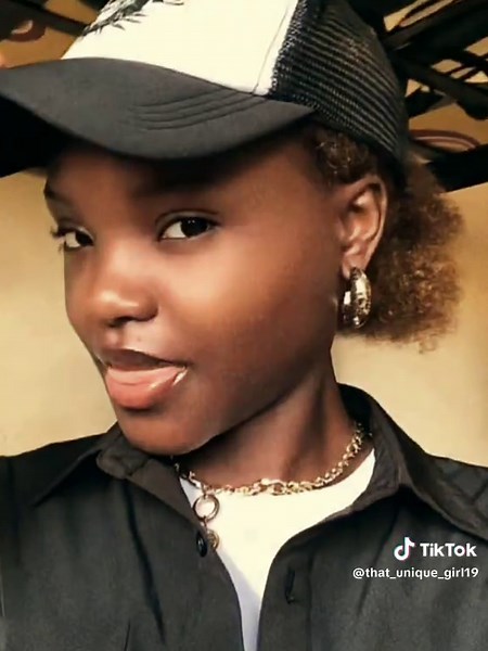 10 shades of how you might see me around school 😂🙌 #uni #futa #promotevideotiktok #oyindolaherself