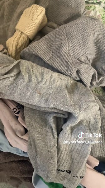 #cleantok #cleantok101 #laundrytok #washing #laundry #stains #stainremoval #laundrydetergent #washingpowder #daz #dazautomatic