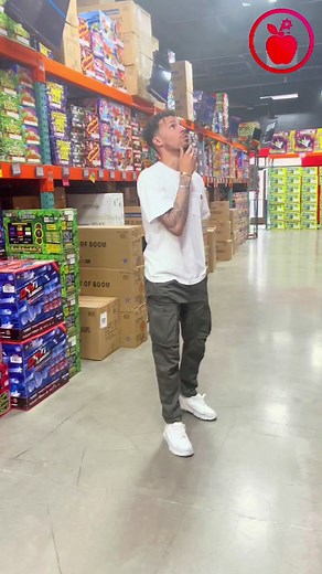 🤔💥 Can't settle on the perfect firework to buy for the 4th or your next party?! 🤯 As a first-time fireworks buyer, you can end up lost in a sea of awesome fireworks that makes it hard to pick the booms you want. But don’t panic, with a little help from the Red Apple® Team & our super informative packaging, you can be confident not only that you're picking the fireworks you're gonna love, but that you're getting the colors, effects & durations you need! 💪 #redapplefireworks #fireworksquestion