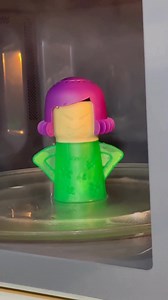 Comment "Kitchen Finds" below and I'll send you the link 🔗 Freshen up your microwave with steam power! Angry Mama is here to make tough stains easy to tackle—just add vinegar and water, and let her do the hard work. Make sure to follow Elizabeth Marcelena for more home essentials! #CleaningHacks #MicrowaveCleaning #KitchenMustHave | Elizabeth Marcelena