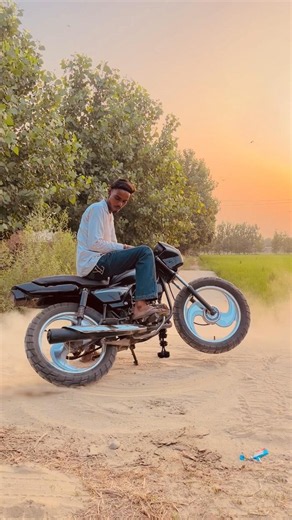 💥 Stunt King With Modified Beast#shorts #stunt #stuntvideo #bikestunt #modifiedbike #splendor
