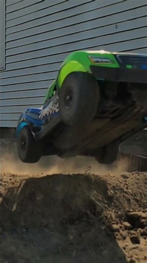 #traxxas #minislash #rchobbies #rcfun #offroad #rcshorts #shorts #automobile #shortcourse