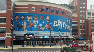 Lions partner with Eminem for Thanksgiving halftime shows