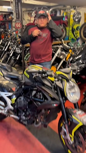 Esta vez les traemos una moto muy especial, Mv Agusta Brutale 800rr 2016 $170,000 | Inferno Garage Custom Bikes