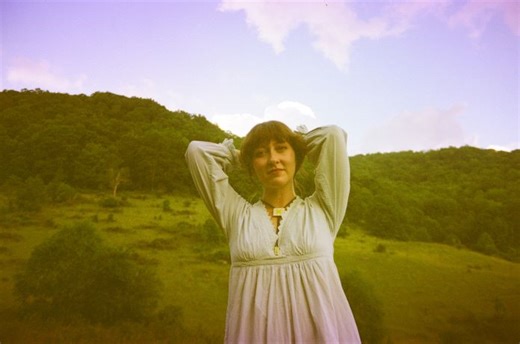 Premiere: Alexa Rose Shares New Single “Arms”