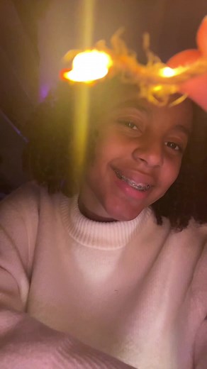 Dit moi ou est la lumière 💡#asmr #ASMR #mouthsounds #lumiere #trigger