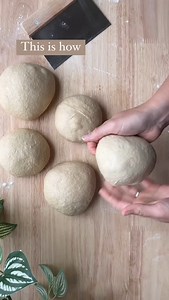 Comment PIZZA for the printable recipe or find it below 👇🏼 —save this post for later! 📌— Pizza isn’t usually viewed as a healthy food and I can understand why. Most pizzas, whether from a restaurant or frozen are filled with unhealthy ingredients. But with just a few simple ingredients, pizza can absolutely be enjoyed without the guilt and you can be confident that you are feeding yourself and your family well - even on pizza night! A few tips on how to make pizzas healthier at home: 1. Use g