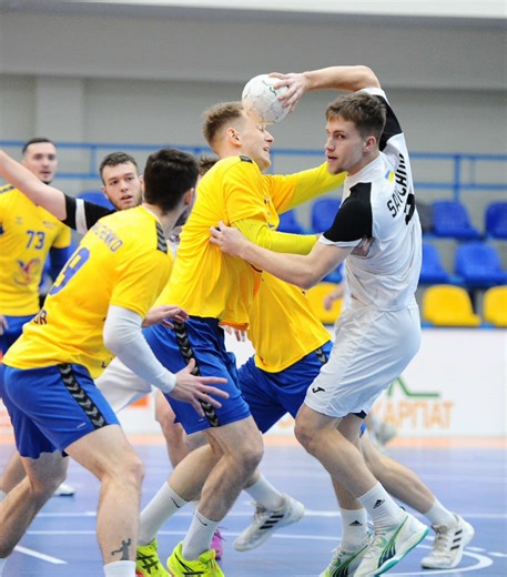 Exciting Handball Moments Before Half-Time