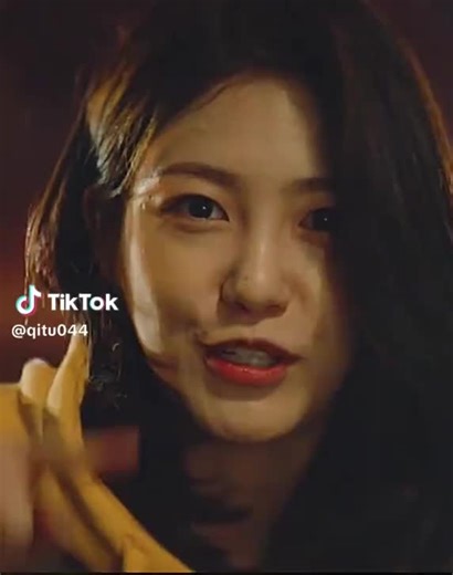 This is a 2020 Korean fantasy romance drama,
