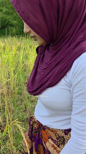 Neng iis jalan - jalan ke sawah #gadisdesa #pedesaanjawabarat #jandadesa