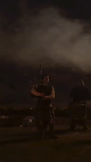 It’s Guy Fawkes night here. Fireworks everywhere, not just where @clannandrumma play :-) Come and see us perform our live show at @slayglasgow on 30th November. Tickets in comments | Munro Bagpiper