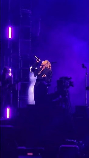 Demi Lovato canta Heart Attack en el Festival Hera 🎤❤️