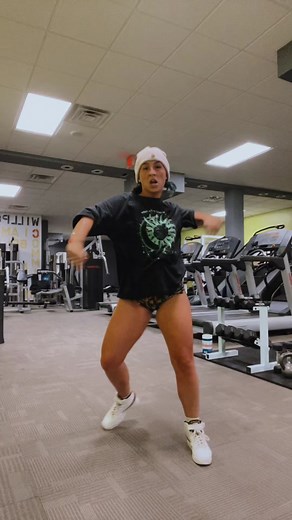 Hannah (@feelingpeachytoday)’s videos with Wop It - Lil Vada