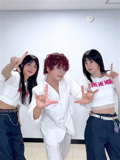 #웨이커 #WAKER #권협 #KWONHYEOP 님과 함께 𝐋𝐨𝐯𝐞 𝐌𝐞 𝐌𝐨𝐫𝐞♡°◌̊ @official_waker #에이핑크 #Apink #RE_LOVE #LoveMeMore #LoveMeMore_Challenge #박초롱 #초롱 #ChoRong #정은지 #은지 #EunJi