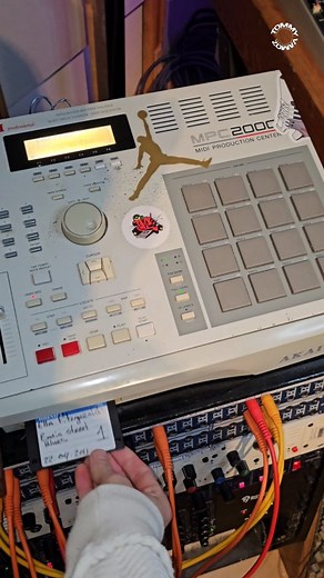 Tommy Vamoz on Instagram: "On 22th of april 2011 the beat Street Blues was born! 💾 So every once in a while i check out my old floppy disks to hear if there is something usefull on it. And this beat was it for sure! Enjoy your weekend! 🥁👊🏻 #floppydisk #akaiprofessional #mpcbeats #boombapbeat #beatmakersworld"