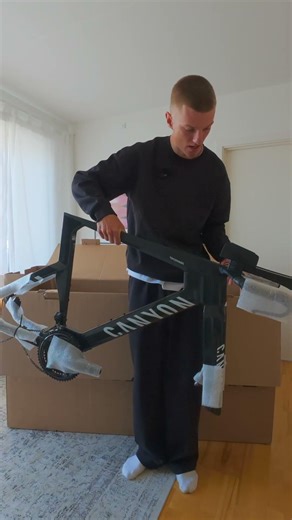 Jeg unboxede min nye cykel!