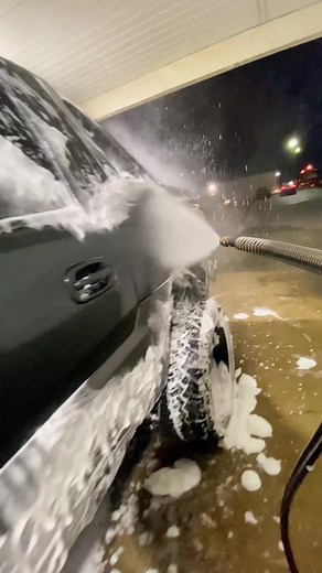 Trying to get the blind turd cleaned up for a road trip #roadtrip #liftedavalanche #fulewheels #14wide #hibachi