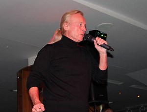 1.9K views · 57 reactions | Christian Anders live im Vitalhotel der Parktherme ... von "Gespensterstadt" ist bei uns aber keine Spur, ganz im Gegenteil! | Vitalhotel der Parktherme Bad Radkersburg | Facebook