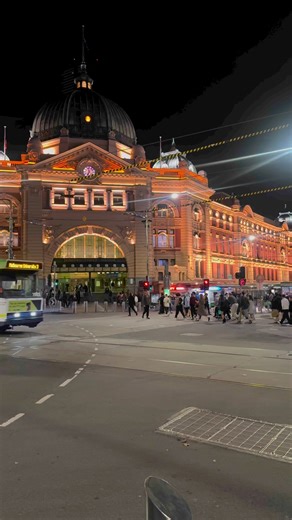 Busy Melbourne on Saturday night. | Good Morning Australia