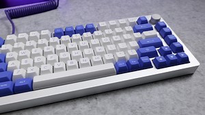 Akko Blue-on-White Keycaps & CS Silver Switches Review