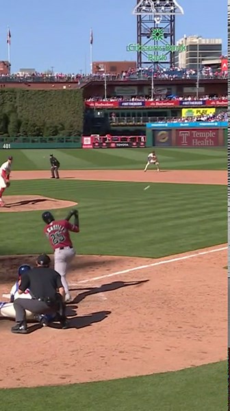 Del Castillo DEL-ivers go-ahead hit in the 8th 😮‍💨