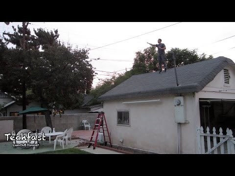 iPhone 5 THROWN OFF ROOF / DROP TEST! (OTTERBOX DEFENDER CASE)