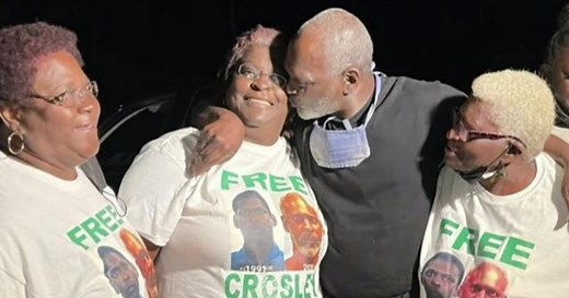 48 Hours: "Crosley Green Comes Home" Florida man freed after nearly 32 years in prison