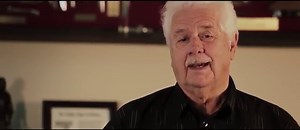 Buck Knives 691 Buck Zipper Hunting Knife, 4-1/4" Fixed Blade, Rubber Handle, 420HC Stainless Steel Drop Point Guthook Blade, Sheath Included, Knife Made in the USA, 6.6 oz