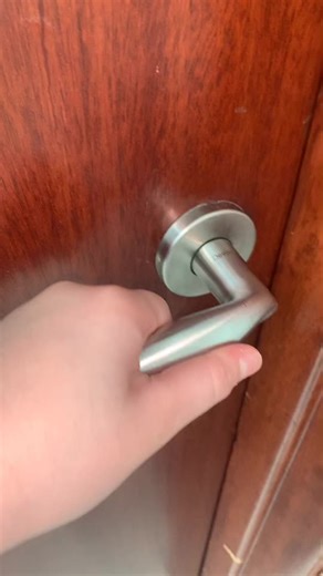 Watch my next video to see a customer coming to the spa! ✨ #xyzbca #fyp #foryoupage #firstvideo #blowthisup #crystallspa #spa