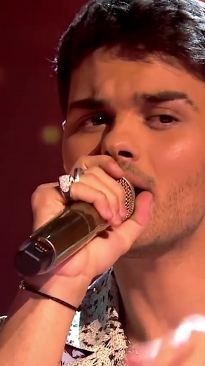 Abraham Mateo: How to Say 'Mateo' in English