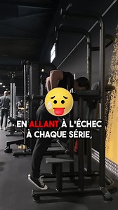 La pire erreur en musculation qui m’a fait stagner pendant des mois… et que tu fais probablement aussi. Je m’entraînais dur, je donnais tout, j’allais à l’échec à chaque série. Mais impossible d’augmenter mes charges ou mes répétitions. J’étais bloqué. Tu sais ce qui me retenait ? Mes temps de repos. Je prenais 1 min 30 entre les séries, parce que je pensais que les sensations et la congestion étaient la clé pour prendre du muscle. C’était faux. 👉 Les sensations ne sont pas directement liées à 