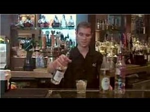 Video Bartending Guide : Vodka Gimlet Recipe - Vodka Drinks