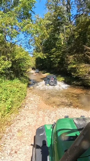 Enjoying the back country roads on Tennessee Dirt Devil (10/12/25, Insta360)