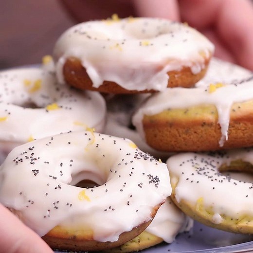 Have you tried these 30 Minute Lemon Poppy seed Donuts! Easy Baked Lemon Doughnuts. With vegan cream cheese icing. GF option RECIPE ==> https://www.veganricha.com/2018/10/vegan-lemon-poppy-seed-donuts.html | Vegan Richa