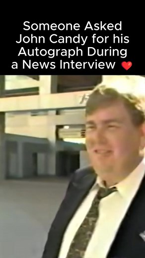 You know, whenever I am having a rough day, or whenever I want to smile, I go and dig up some footage of John Candy. The man was always so incredibly nice and open with fans, and he just seemed like a real guy...in spite of being one of the biggest stars on the planet back in the 80s. He just felt like your favorite uncle or that guy you could sit down and hang out with. You know, we really do need more celebrities like this again. What was your favorite John Candy role? 👇 | Retro Rewind 80s