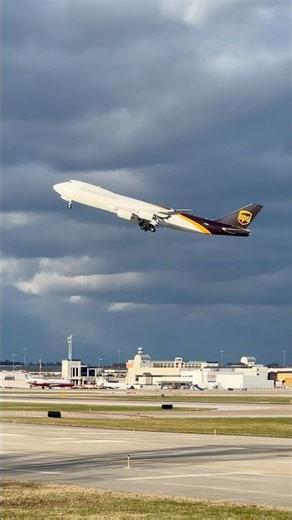 UPS Boeing 747-8F Powerful Takeoff from Louisville SDF Airport #shorts