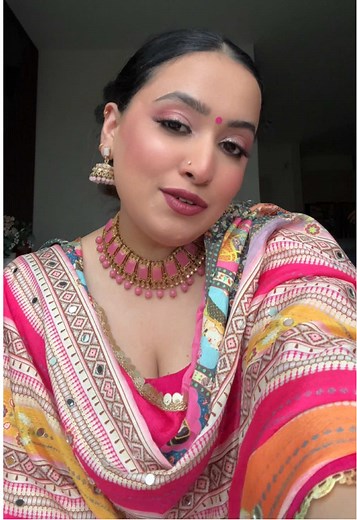 Part-1 Step by Step makeup tutorial in detail✅ Deets-: Lip gloss- @Lancôme Moisturizer- @embryolisseca Primer- @REFY Color corrector- @Huda Beauty Foundation- @The Estée Lauder Companies Brushes- @JessupBeauty #makeuptutorial#punjabi#aarzoo#makeupinpunjabi#winnipeg