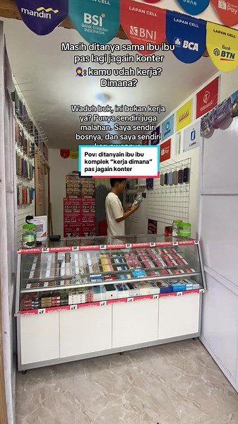 Terus yang kerja itu gimana buk? Pake seragam, pake lanyar, kaki dibungkus sepatu, pergi pagi pulang sore? Apa begitu? #fyp #fypage #kangkonter #konterpulsa #lapancell