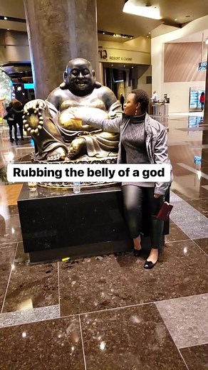 For good luck. 👌🏽 #trend #husbandHunter #lasvegas #tourism | The Husband Hunter