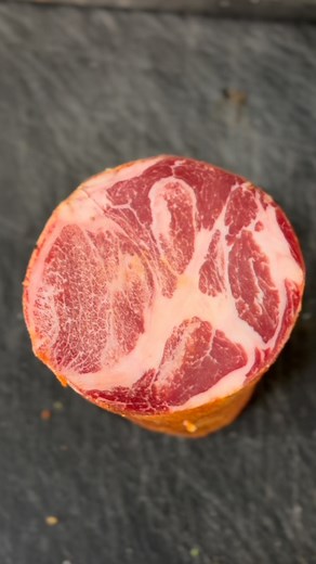 Capocollo, also known as coppa or capicola ….. made famous by the Soprano’s pronunciation “Gabba-Gool”…. Cured pork comes from the top of the neck area and revered for its balance of fat to lean meat ratio…. Anthony’s Paninoteca 📍3994 Amboy Road SI, NY. 10308 🕰️M-S 11-8:30 Sun 11-4 ☎️ (914) 458-5645 📱 order online 🔗 In Bio #capicola #capocollo #coppa #sandwichporn #nycfood #forkyeah #sandwichmaker #nycsandwiches #bestItaliansandwiches #devourpower #pastrami #nyc #buzzfeed #infatuationnyc #po