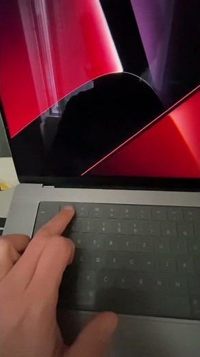 No more clamshell! Completely switch off MacBook Pro display with external monitor