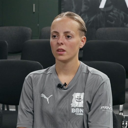 🗣️ "It's a progression." On signing her Argyle contract, Ellie Sara talks about Argyle Women becoming part of the football club. Watch the video now on Argyle TV. https://www.pafc.co.uk/news/ellie-sara-becomes-first-womens-player-sign-argyle-contract | Plymouth Argyle Football Club