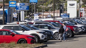 Overall U.S. vehicle inventory dips, with sub-$25,000 cars selling fast