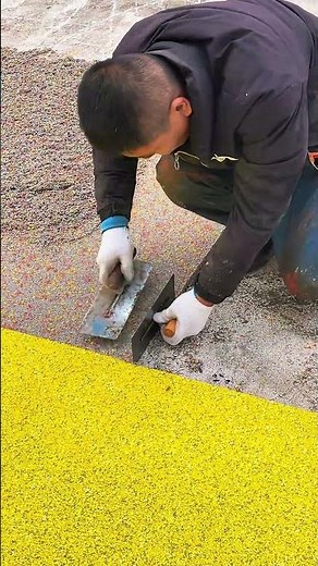 Construction of plastic running track